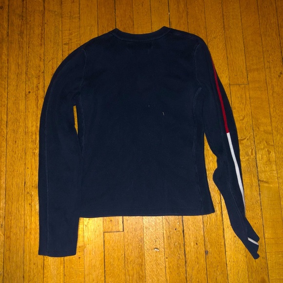 Tommy Hilfiger sweater !! - Picture 2 of 4